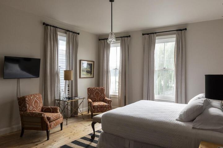 Stewart House Hotel