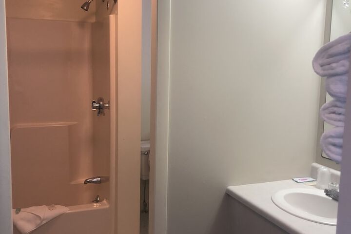 Room 14 of 18
