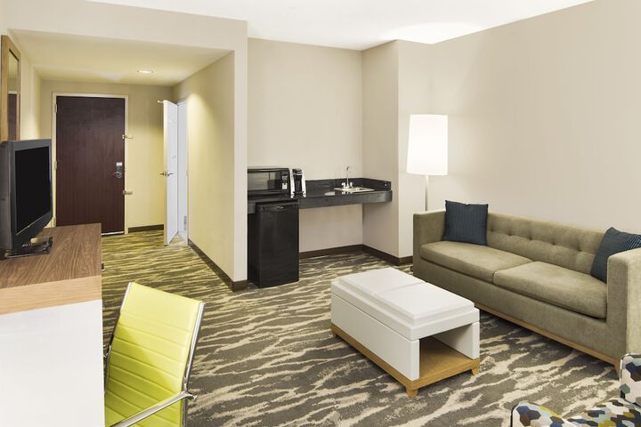 Room 35 of 49
