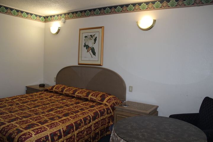 Room 9 of 39