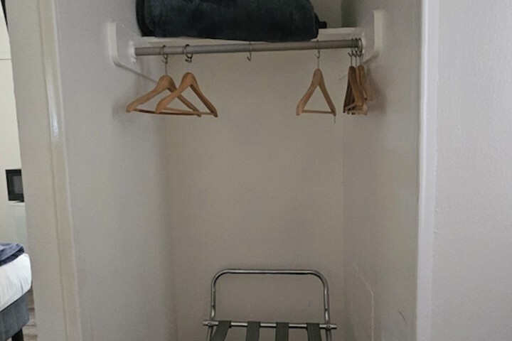 Room 16 of 71