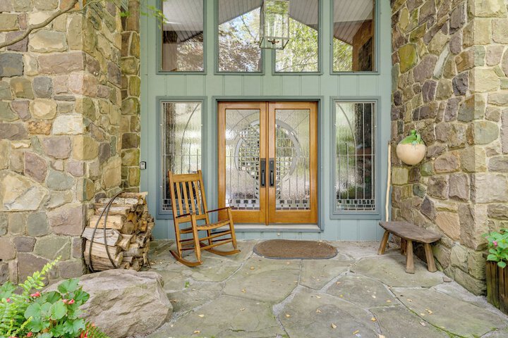Luxe Poconos Pines Home w / Beach + Amenities!