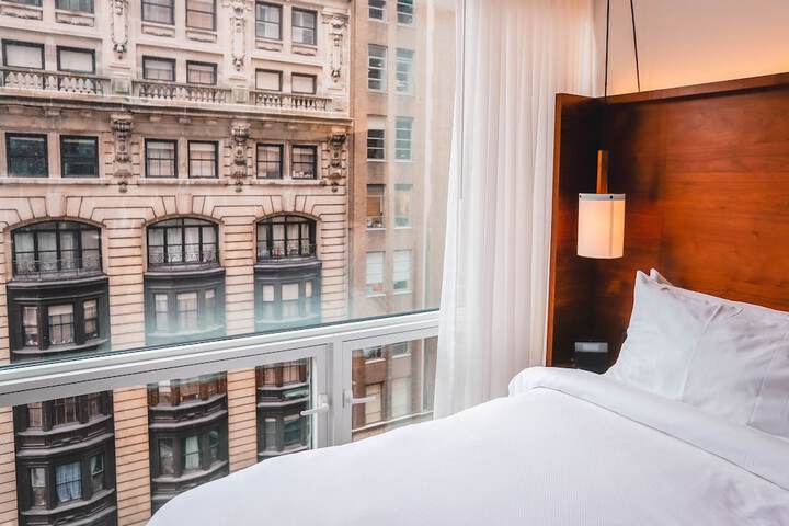 Room 20 of 106