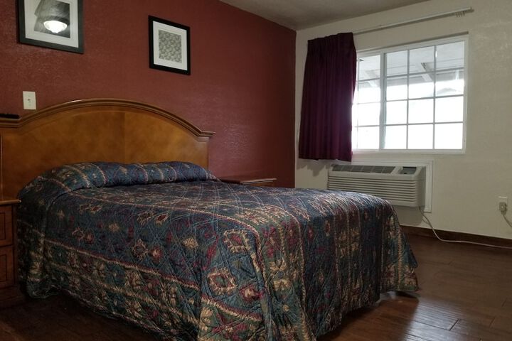 Room 18 of 31