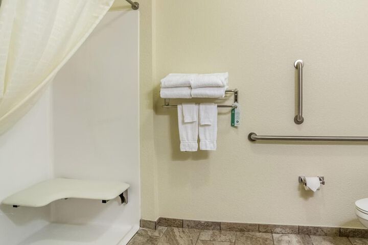 Room 53 of 75