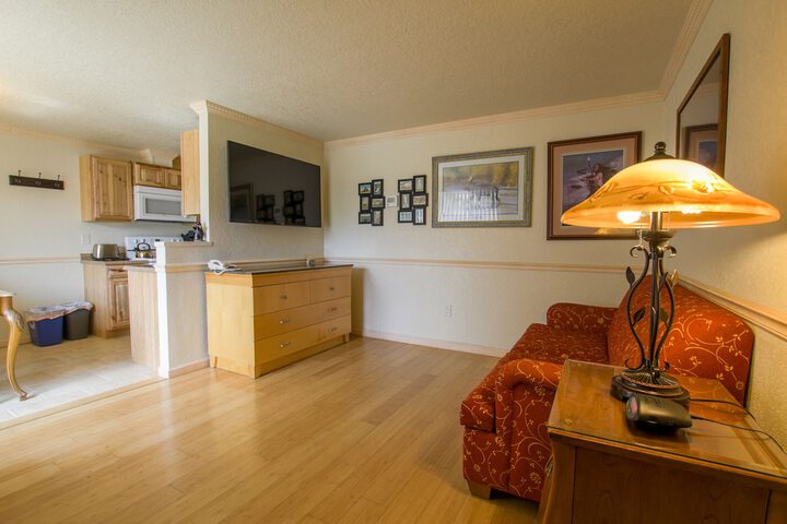 Room 15 of 62