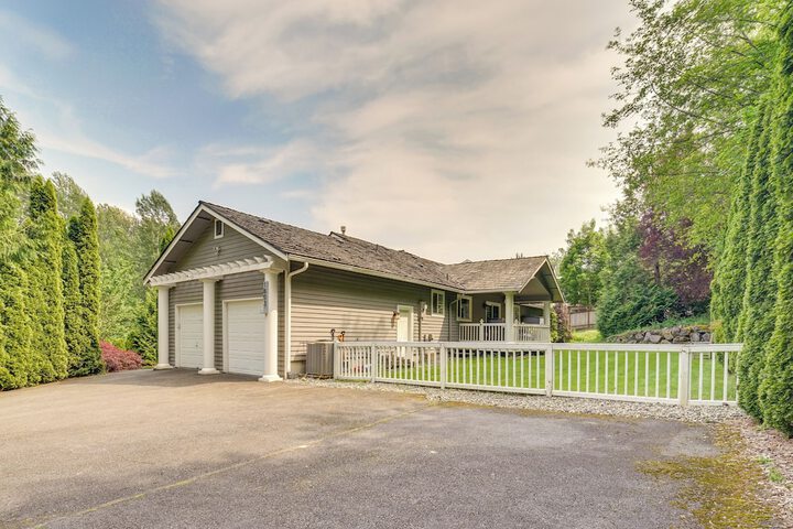 Issaquah Retreat Near Lake Sammamish State Park!
