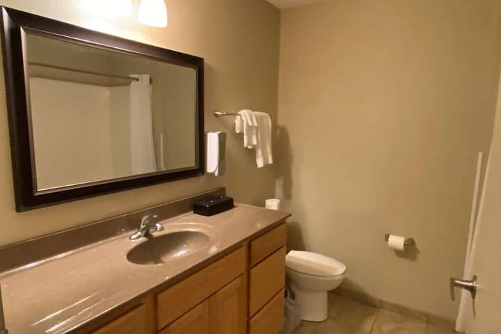 Room 8 of 10