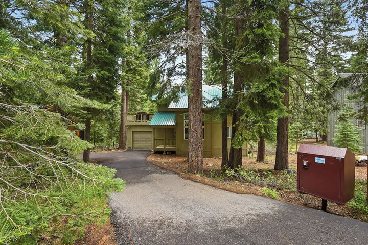 Luxury Tahoe Chalet Minutes to Dining