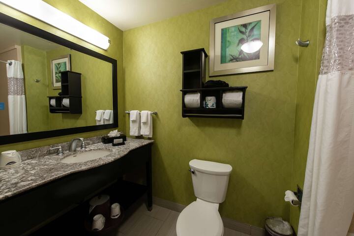 Room 53 of 66