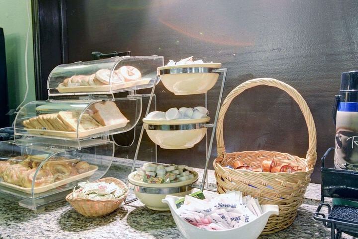 Breakfast/Coffee Service 36 of 37