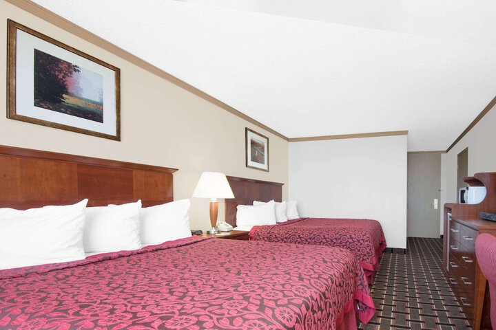 Room 13 of 25