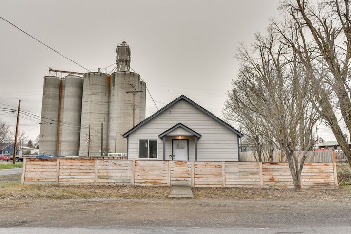 Goldendale Vacation Rental 13 Mi to Columbia River