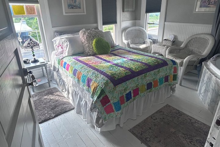 Secrets on Main Bed & Breakfast