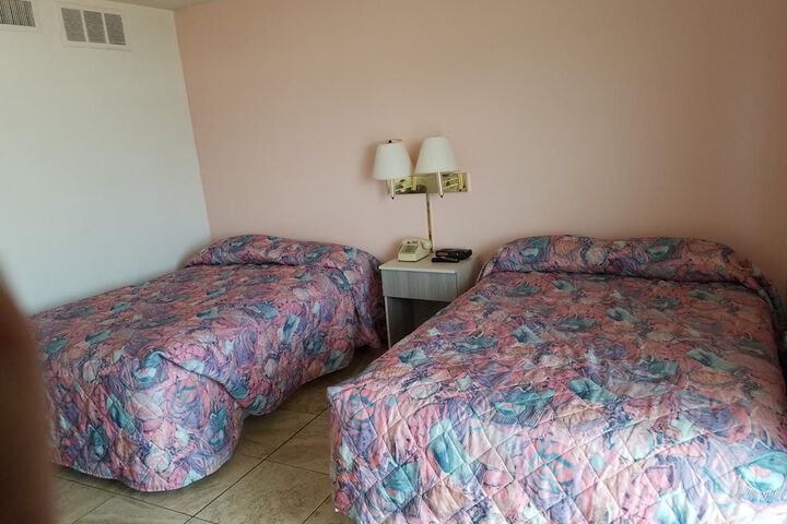 Room 22 of 33