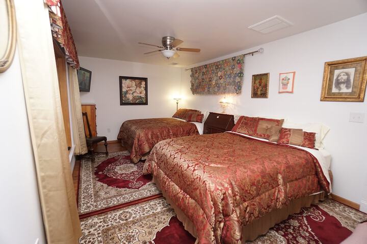 Room 34 of 73