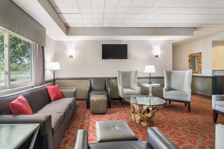 Hotel Interior 12 of 40