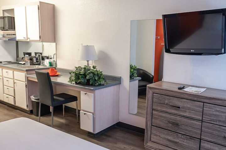 Room 15 of 26