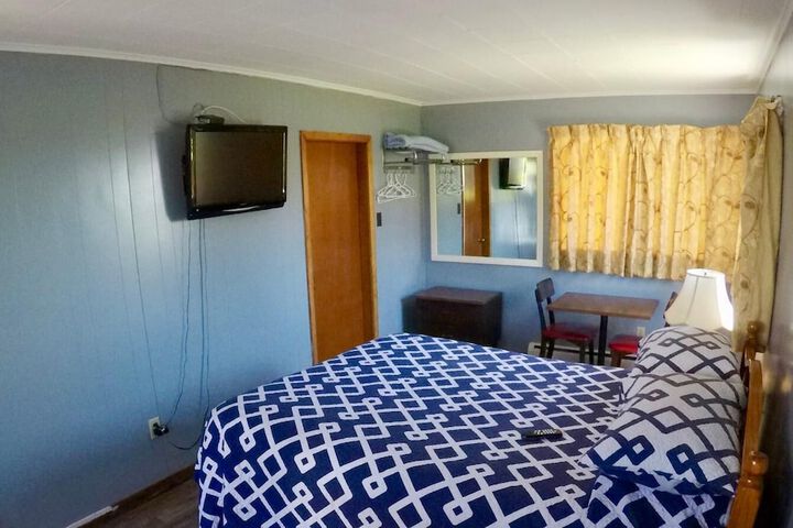 Room 12 of 24