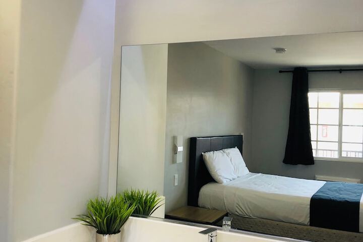 Room 28 of 58