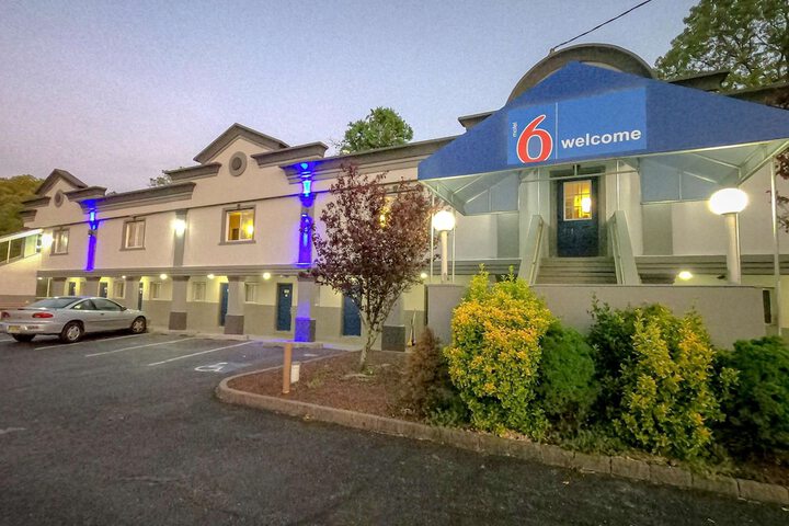 Hotel 11 of 50