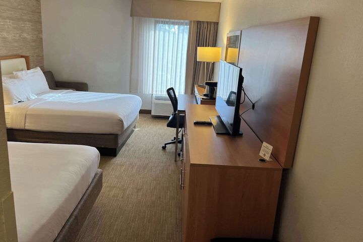Room 37 of 47