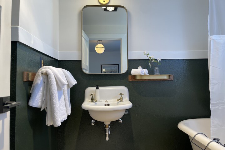 Scotia Lodge