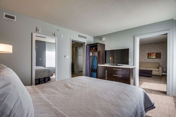 Room 19 of 30