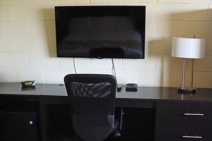 Room 7 of 24
