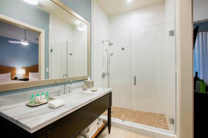 Playa Largo Resort & Spa Autograph Collection