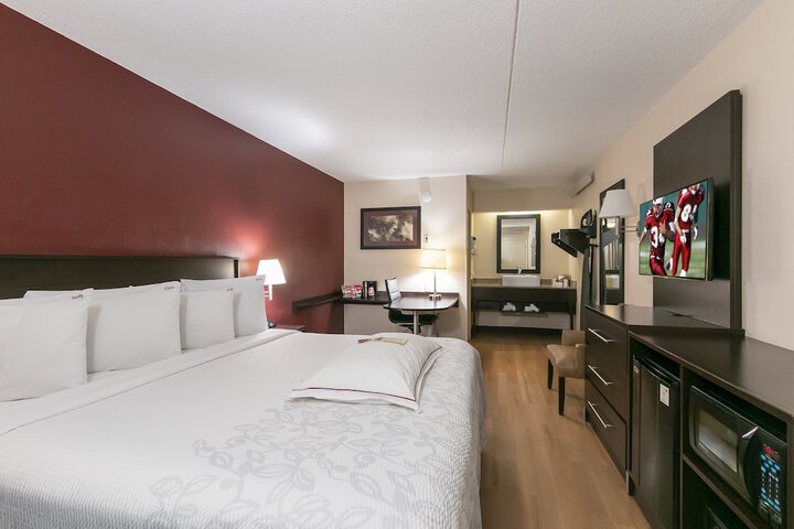 Red Roof Inn PLUS+ Boston - Framingham