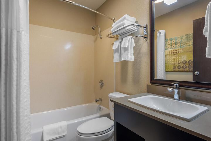 Best Western Long Beach Inn
