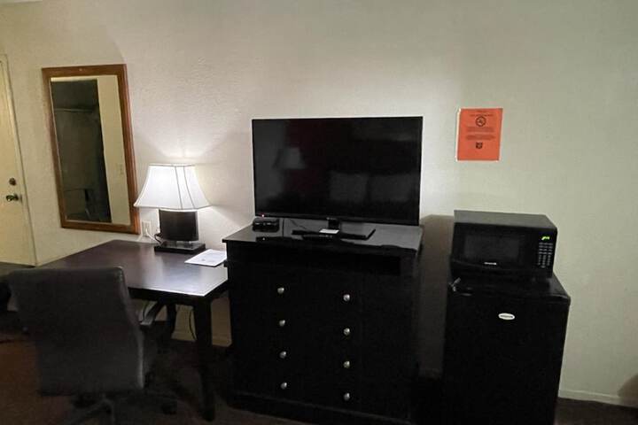 Room 51 of 107