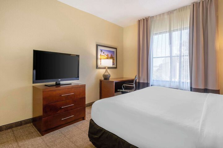 Room 44 of 60