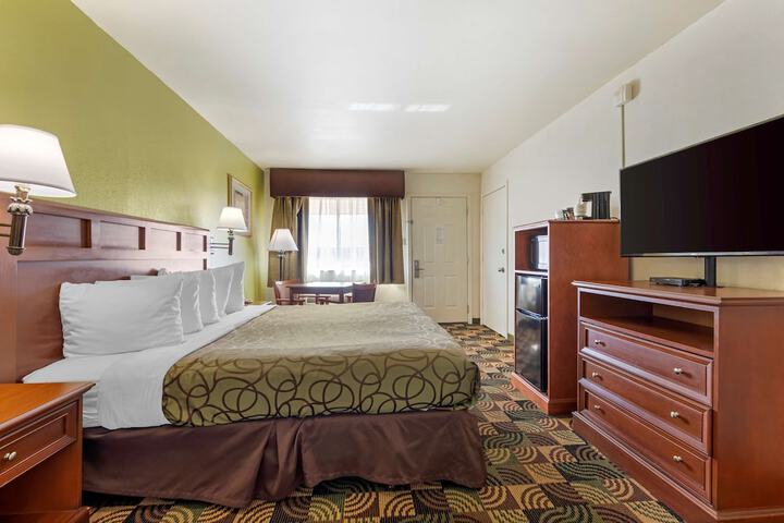 Room 21 of 26