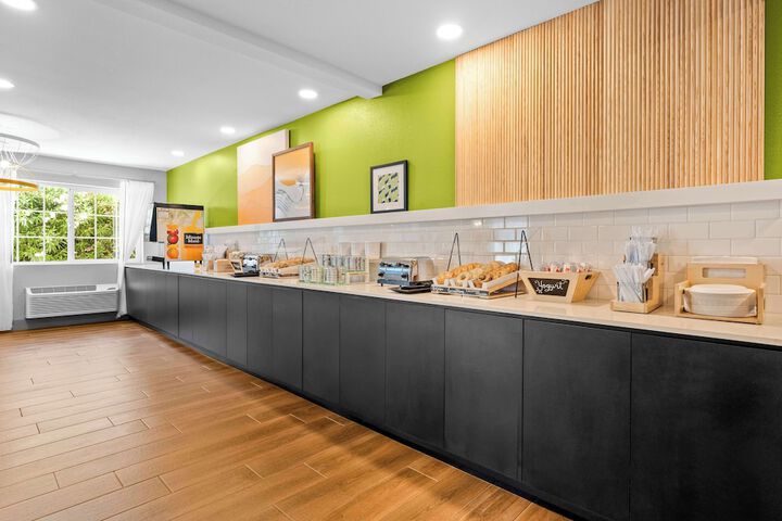Spark by Hilton Modesto