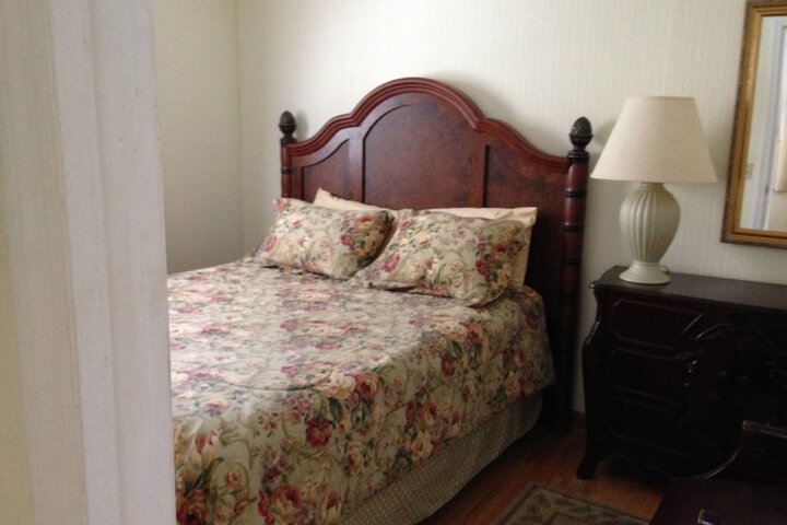 Room 77 of 113