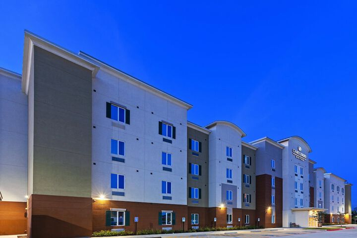 Hotel 3 of 34