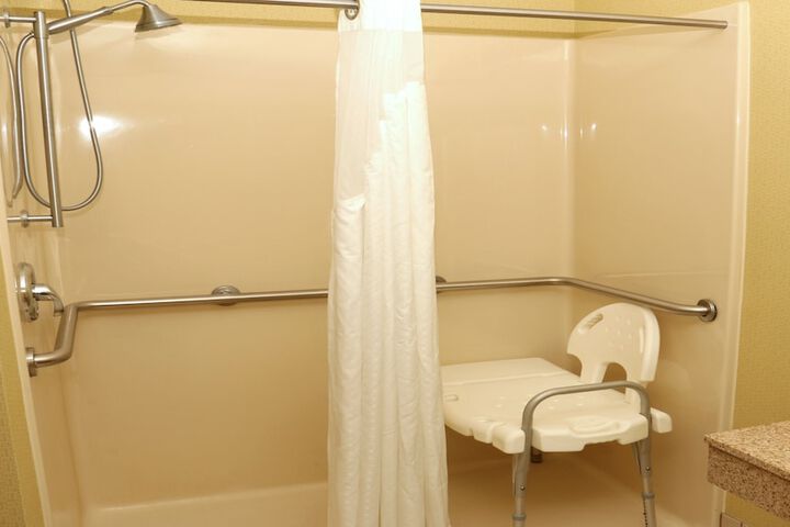 Room 43 of 77
