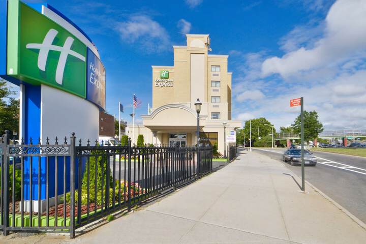 Hotel 2 of 36