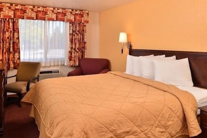 Room 12 of 24