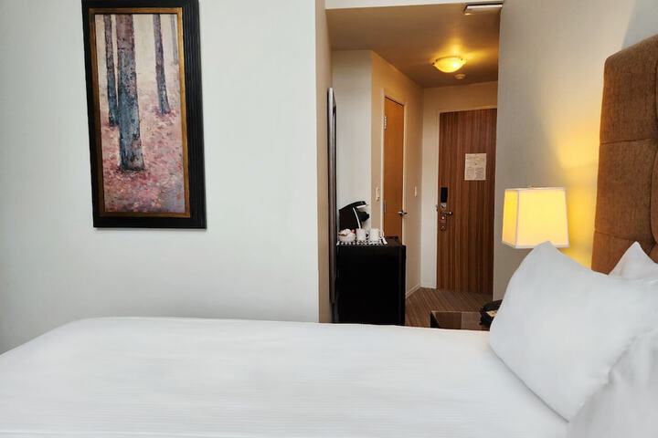 Room 14 of 37