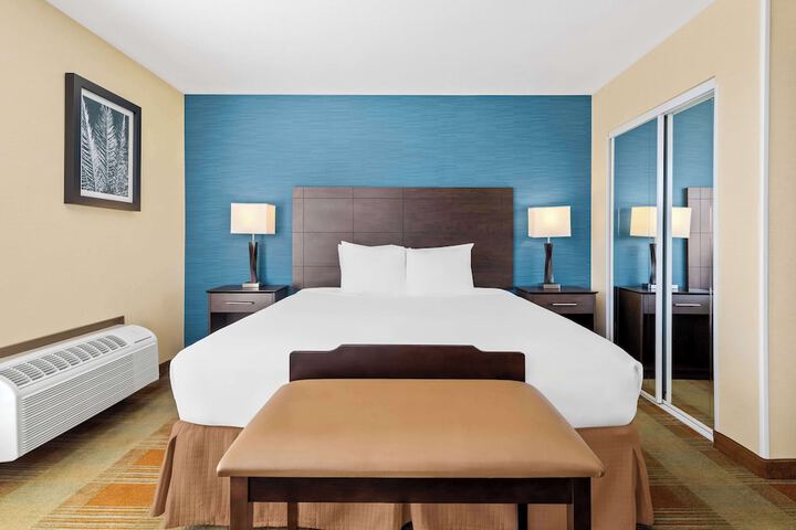 Best Western Date Tree Hotel
