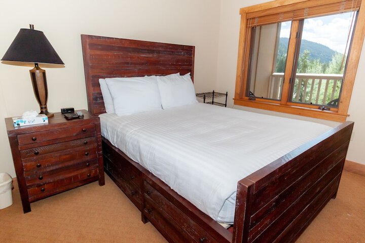 Room 42 of 131