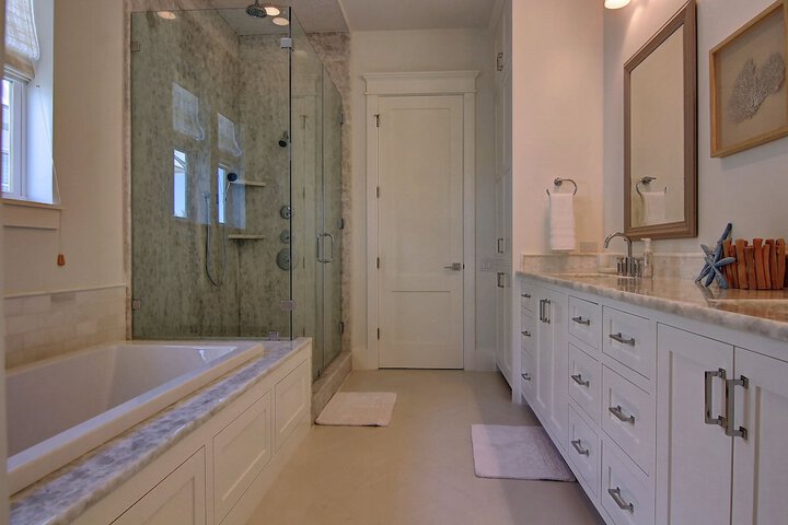 Room 14 of 32