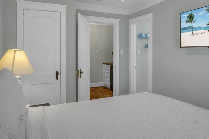 Room 29 of 61