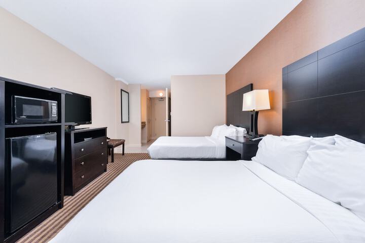 Room 12 of 21