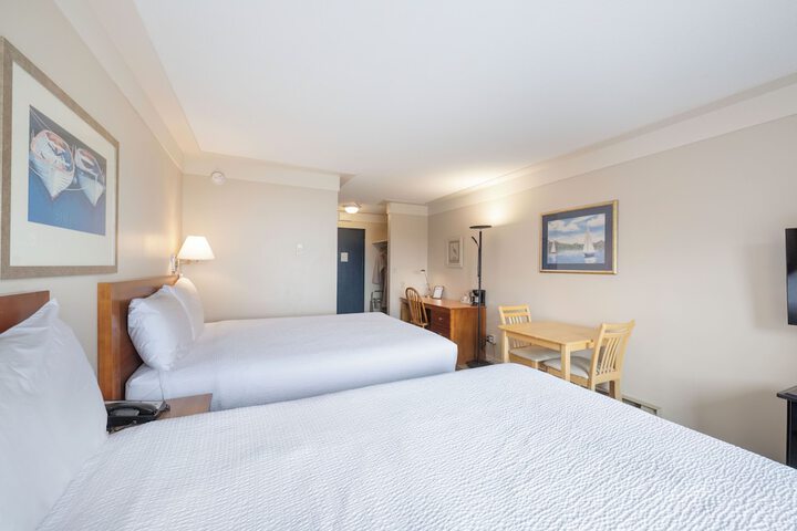 Sidney Waterfront Inn & Suites