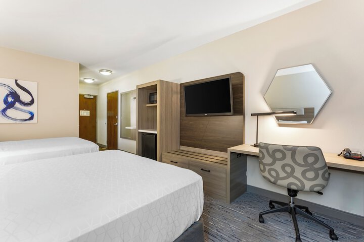 Holiday Inn Express Hotel & Suites Belgrade by IHG