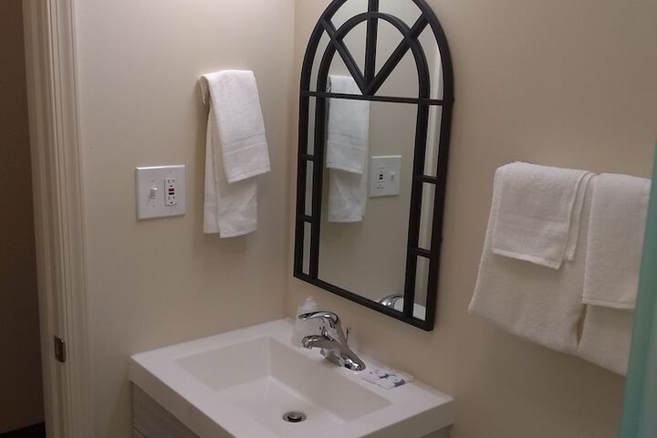 Room 33 of 54